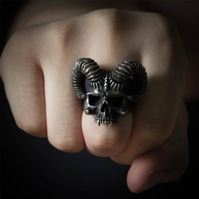 bague-tete-de-diable-biker