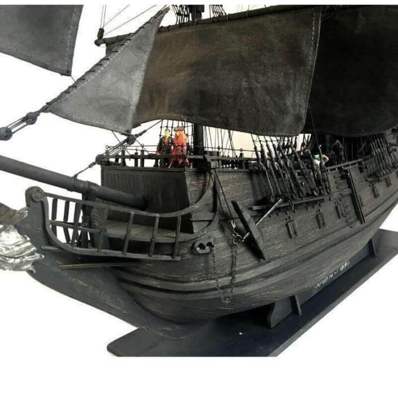 bateau-black-pearl-pirates-des-caraibes